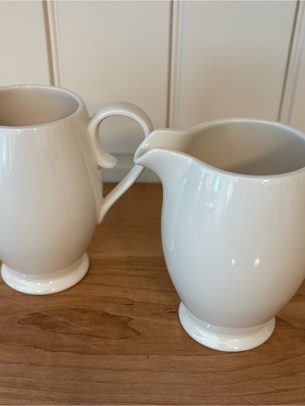 Luzerne Ceramics  Set of Small Classic White Ceramic Creamer/ Pitchers